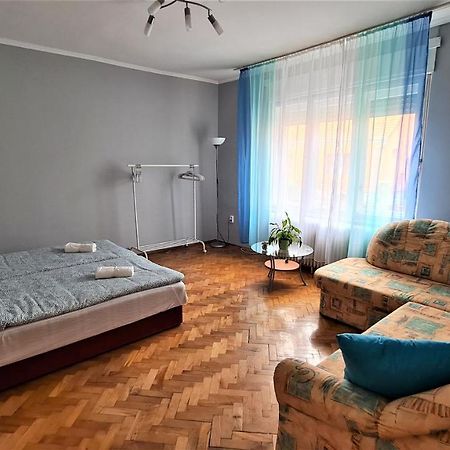 Vitorlas Apartman Sárvár Eksteriør bilde